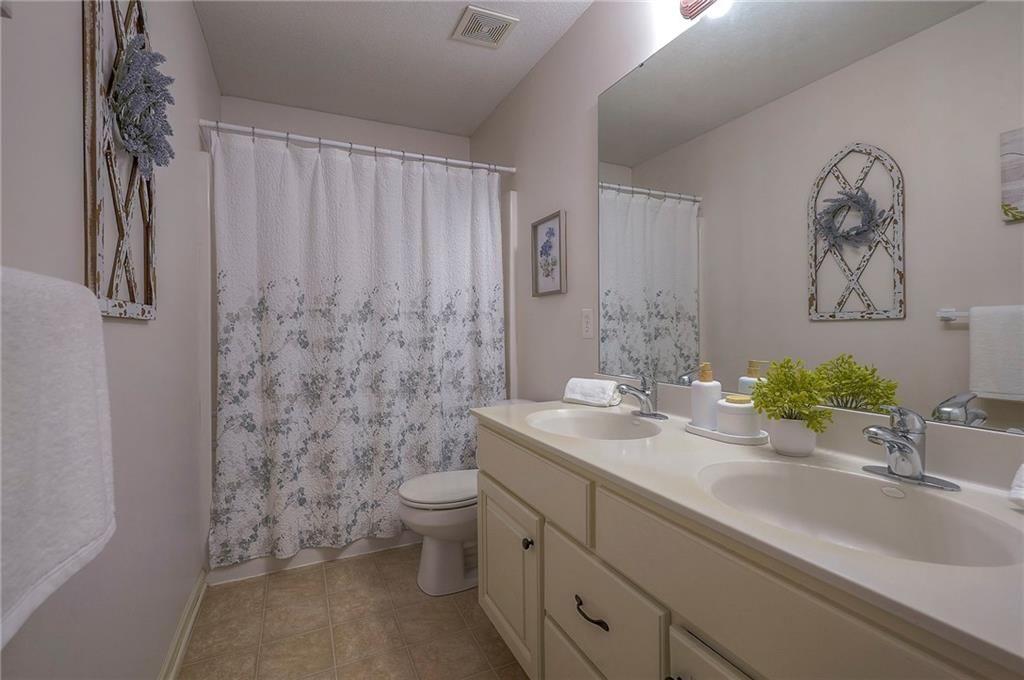 9720 N Donnelly Avenue — photo 24