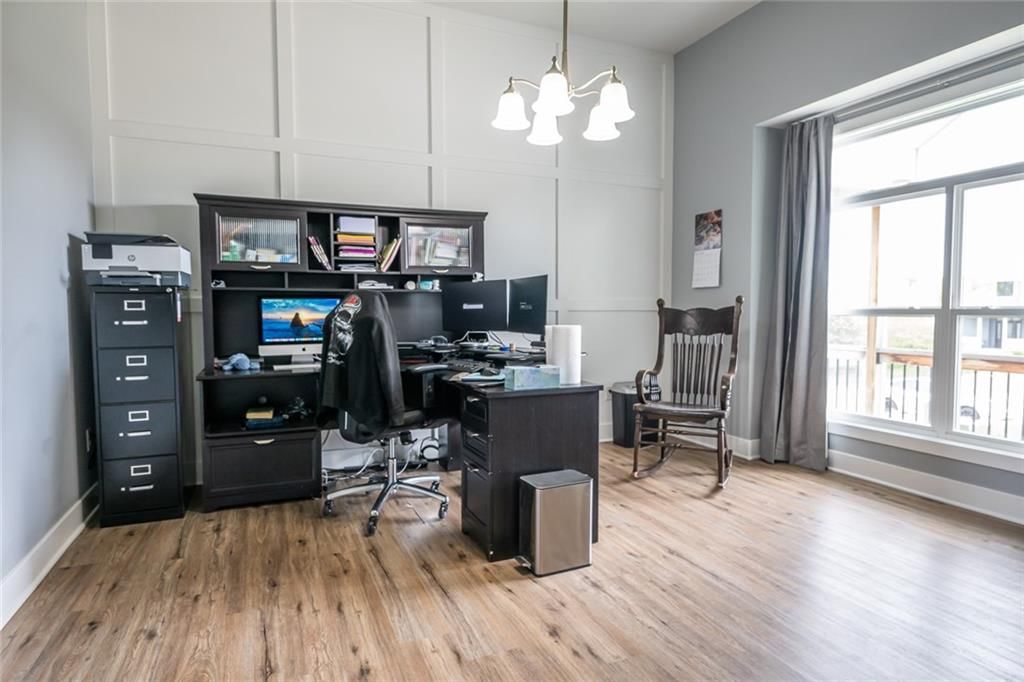 985 Sicklebar Drive — photo 9
