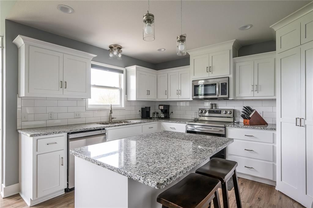 985 Sicklebar Drive — photo 15