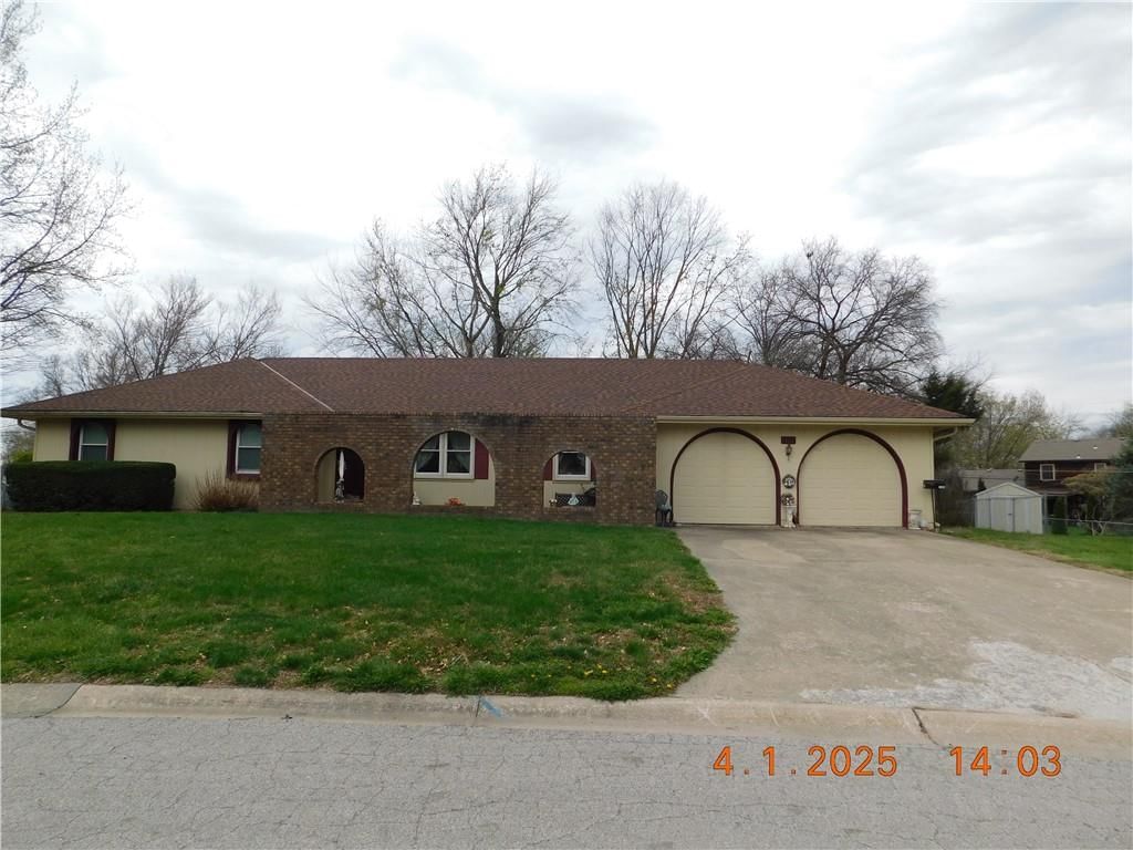 1208 Chapel Drive — photo 2
