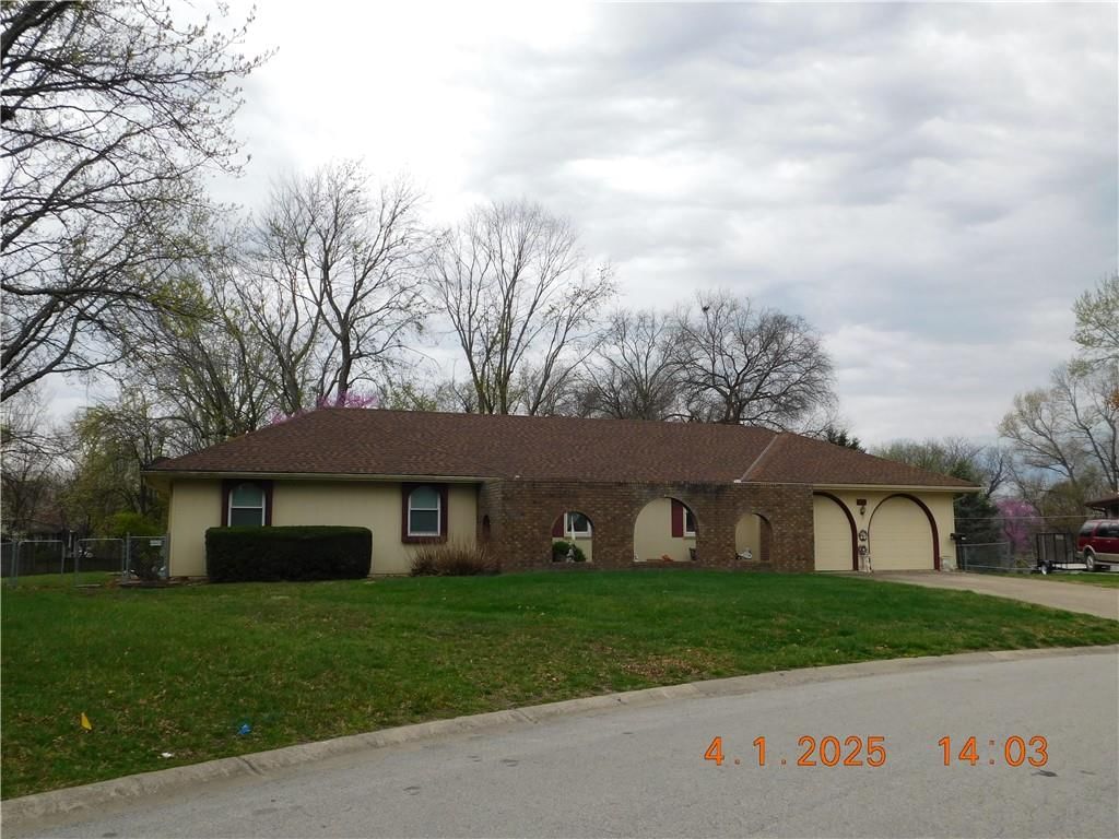 1208 Chapel Drive — photo 3