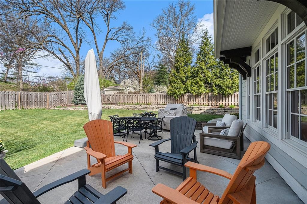 6018 Reinhardt Drive — photo 41