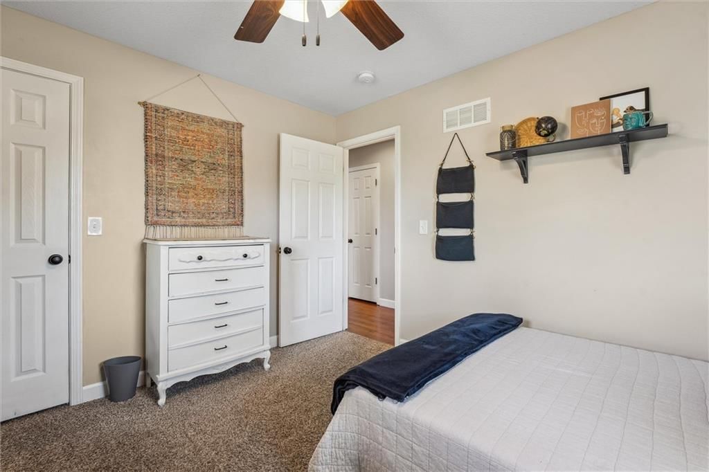 2550 S 45th Terrace — photo 17