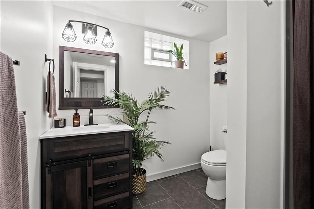 2550 S 45th Terrace — photo 25