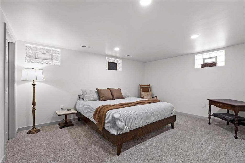 2550 S 45th Terrace — photo 26