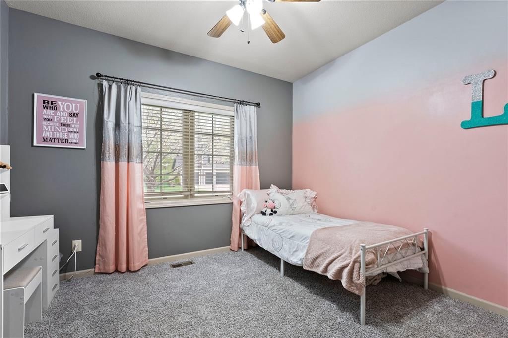 5246 N Walnut Street — photo 16