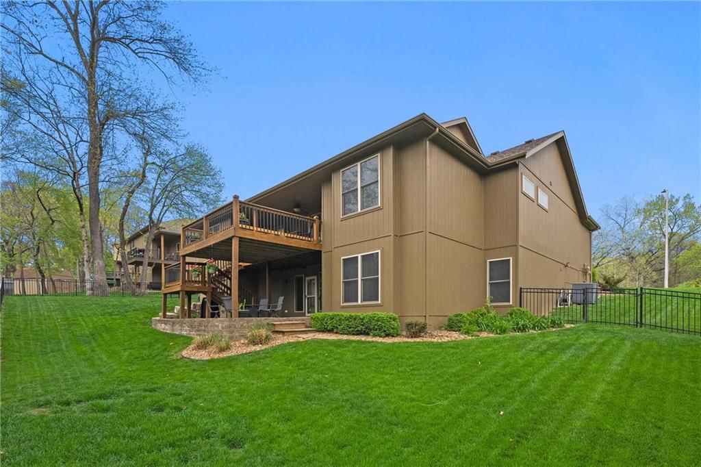 5246 N Walnut Street — photo 30
