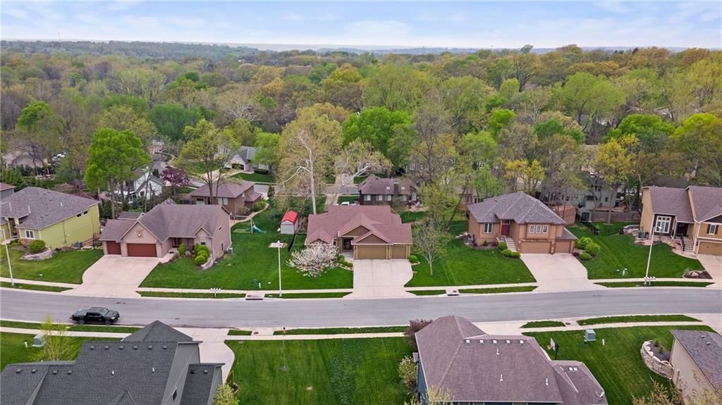 5246 N Walnut Street — photo 31