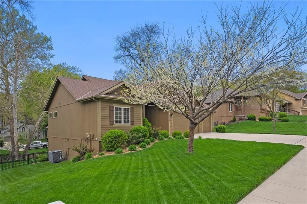 5246 N Walnut Street — photo 35