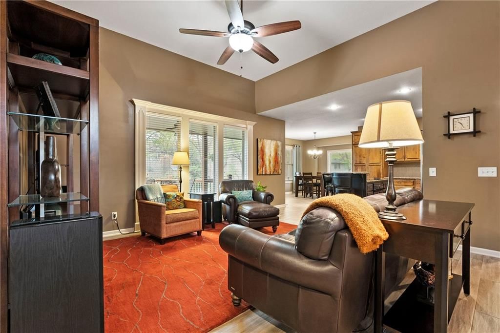 5246 N Walnut Street — photo 37