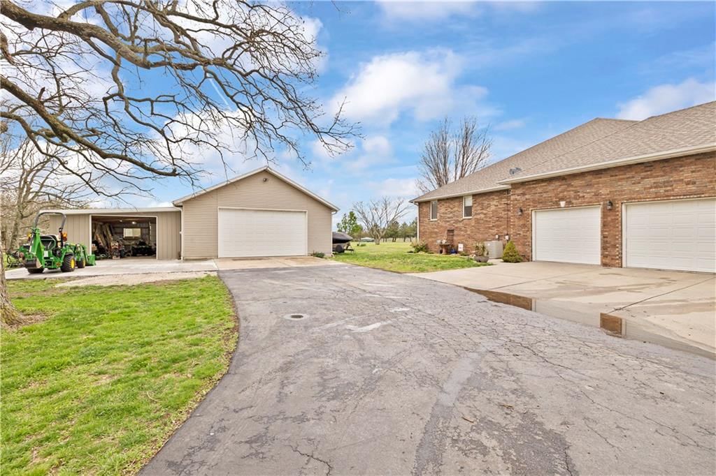 3691 N Farm Road 89 Road — photo 50