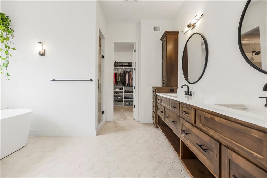 16205 Melrose Street — photo 22