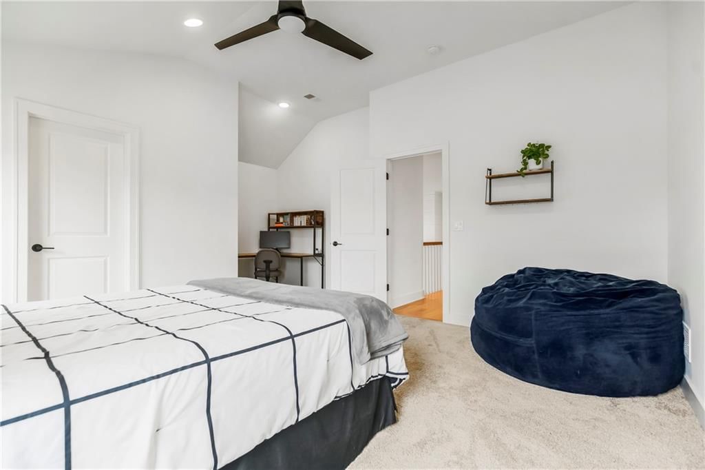 16205 Melrose Street — photo 33