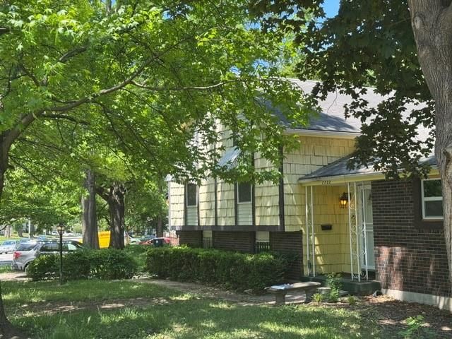 7722 E 90th Terrace, Kansas City, MO: listing photo 2