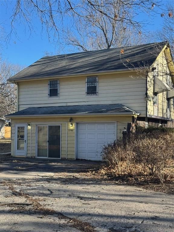 Photo 4 of 40 - 7722 E 90th Terrace, Kansas City, MO 64138