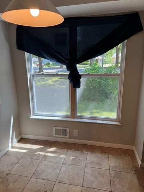 Photo 17 of 40 - 7722 E 90th Terrace, Kansas City, MO 64138