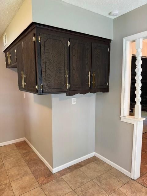 Photo 19 of 40 - 7722 E 90th Terrace, Kansas City, MO 64138