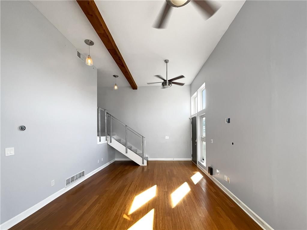 Photo 14 of 20 - 588 W 40th Street
