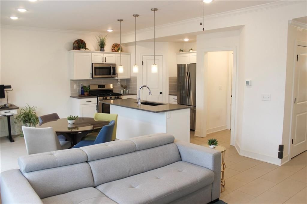 7370 Grand Slam Street — photo 10