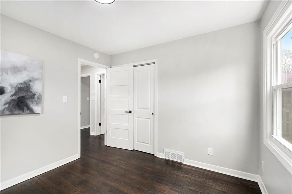 7143 Lowell Avenue — photo 9