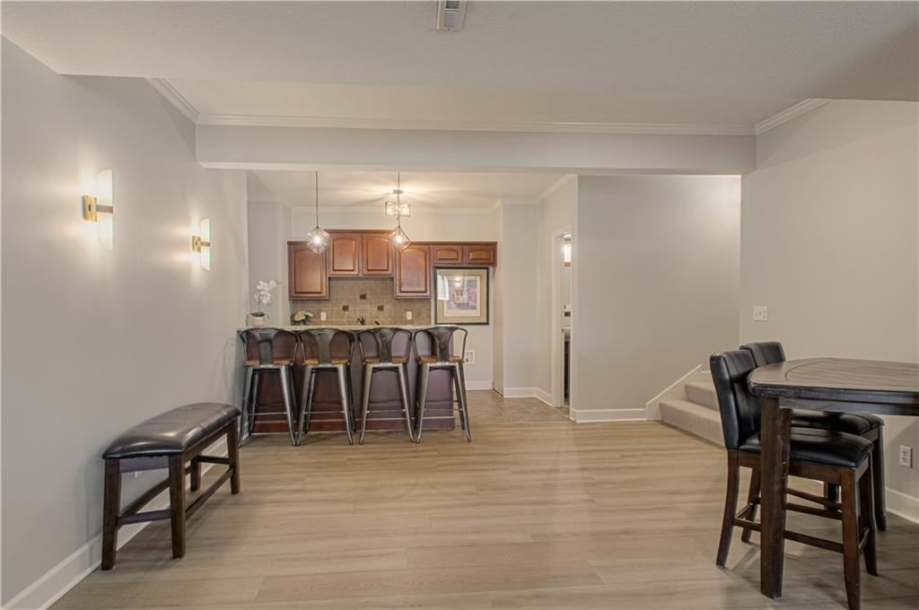 105 E 125th Terrace — photo 35