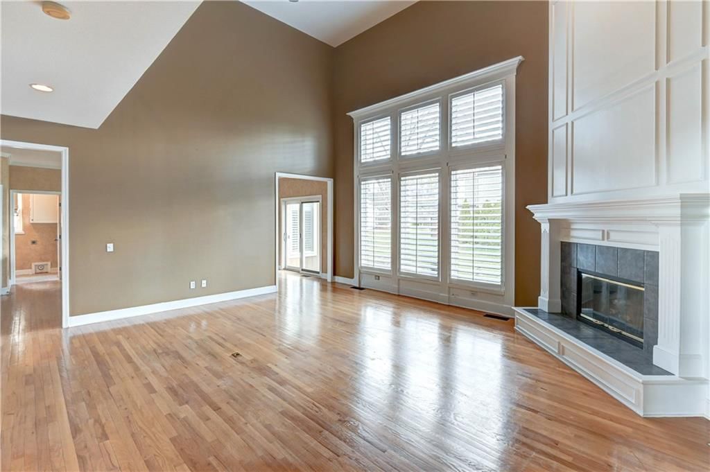 14557 Windsor Street — photo 25