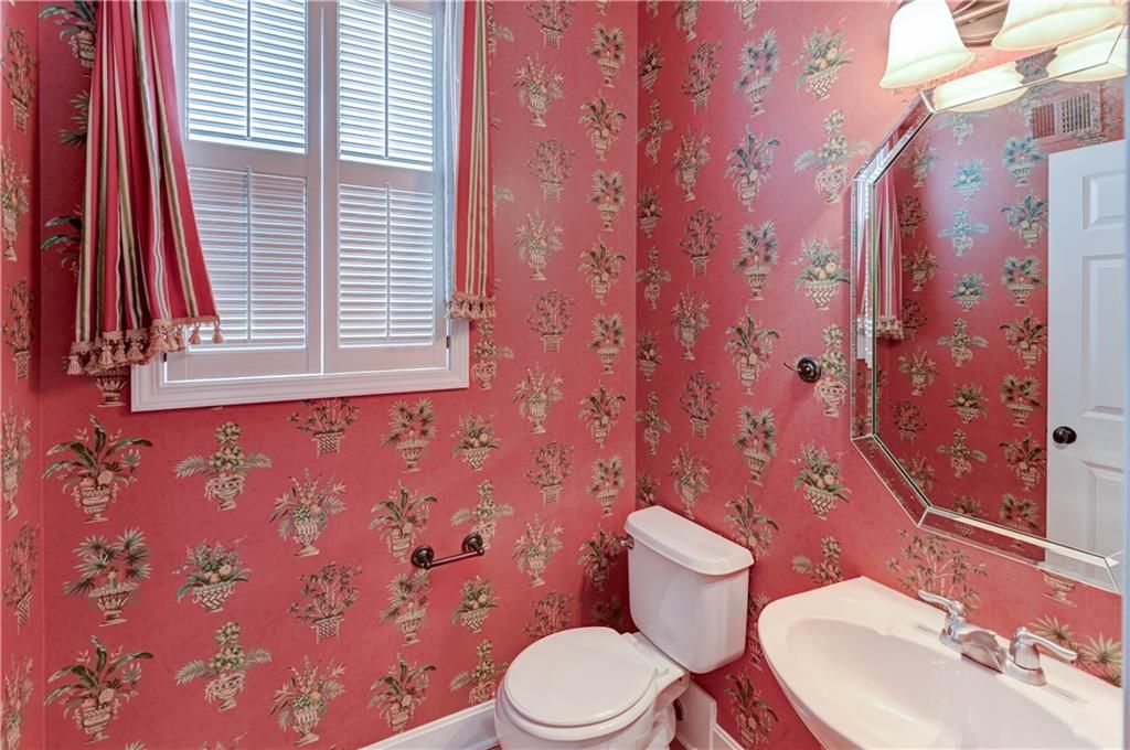 14557 Windsor Street — photo 30