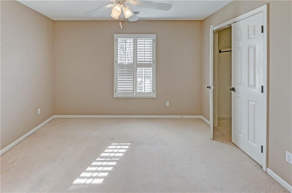 14557 Windsor Street — photo 37