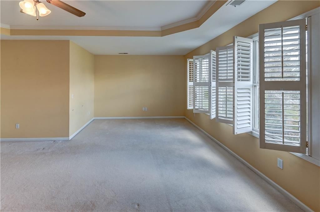 14557 Windsor Street — photo 40