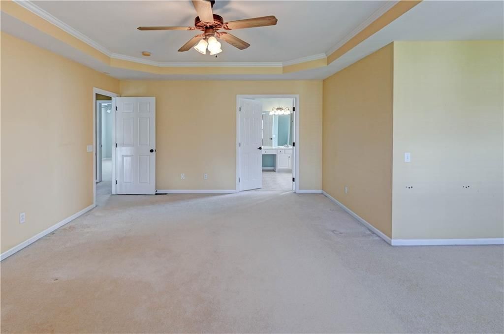 14557 Windsor Street — photo 41