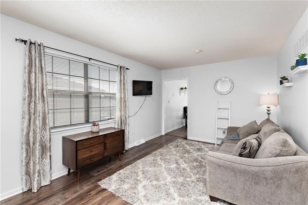 8668 N Hull Avenue — photo 10