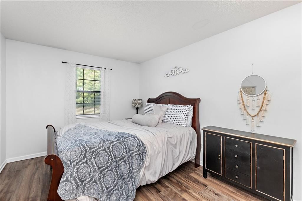 8668 N Hull Avenue — photo 15