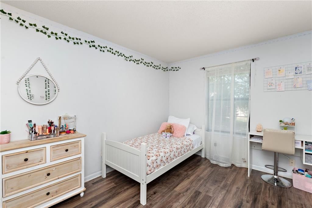 8668 N Hull Avenue — photo 18