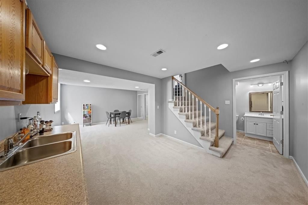 4822 Marion Street — photo 32