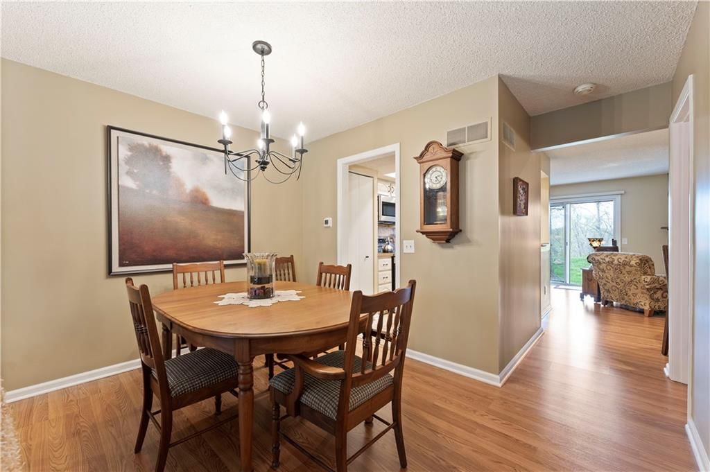 10558 FOSTER Street — photo 8