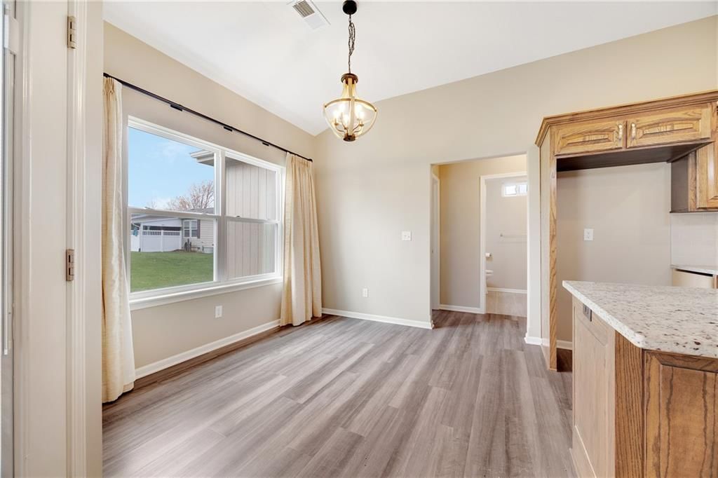 413 NE Poplar Court — photo 9