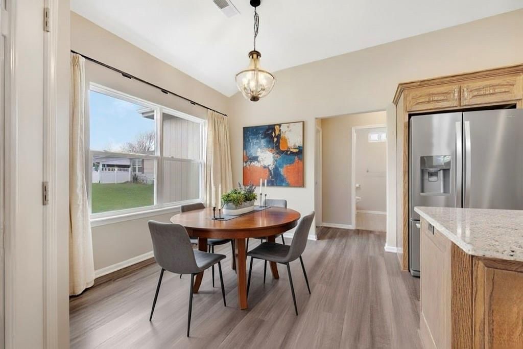 413 NE Poplar Court — photo 10