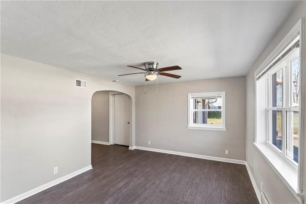 8001 E 102nd Street — photo 5