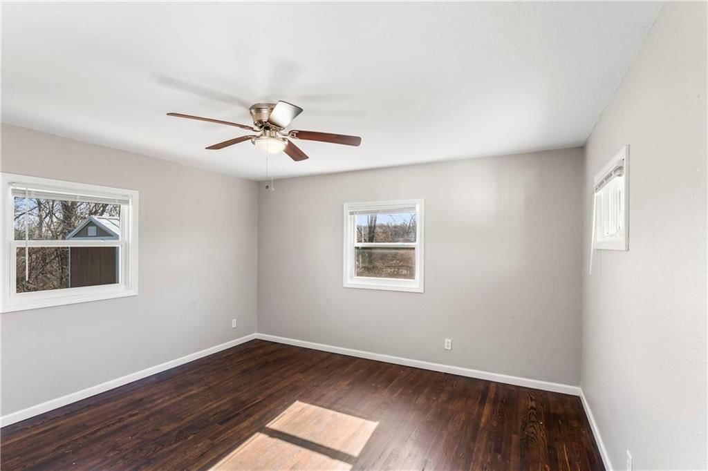 8001 E 102nd Street — photo 10