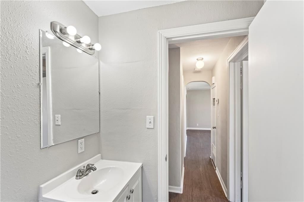 8001 E 102nd Street — photo 17