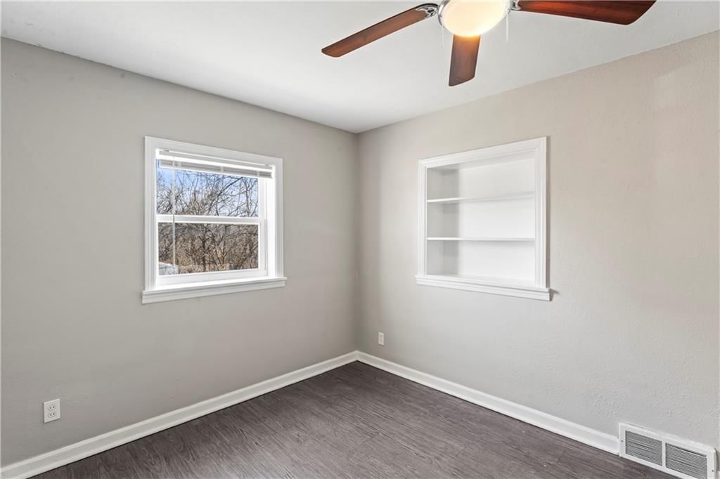 8001 E 102nd Street — photo 18