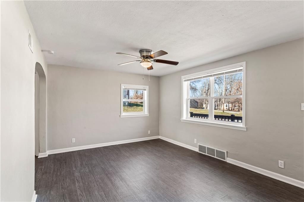 8001 E 102nd Street — photo 20