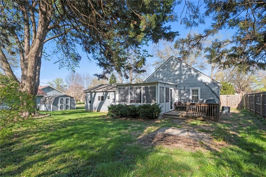 8136 Craig Street — photo 24