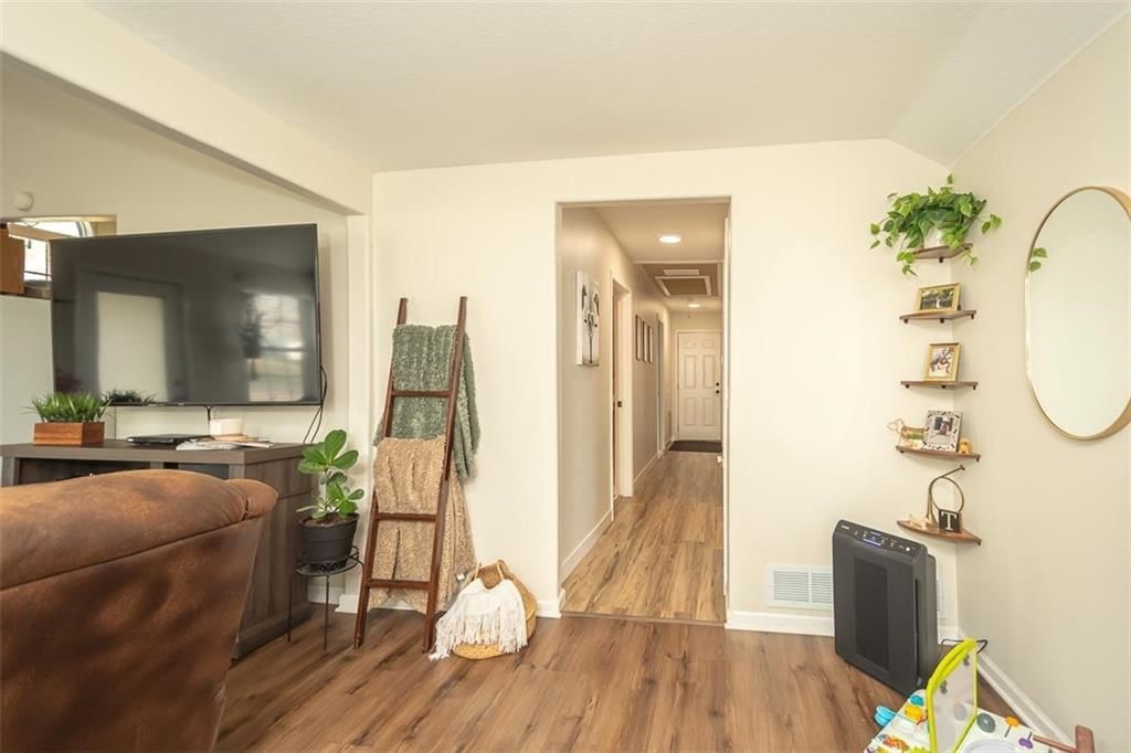 909 Liberty Street — photo 17