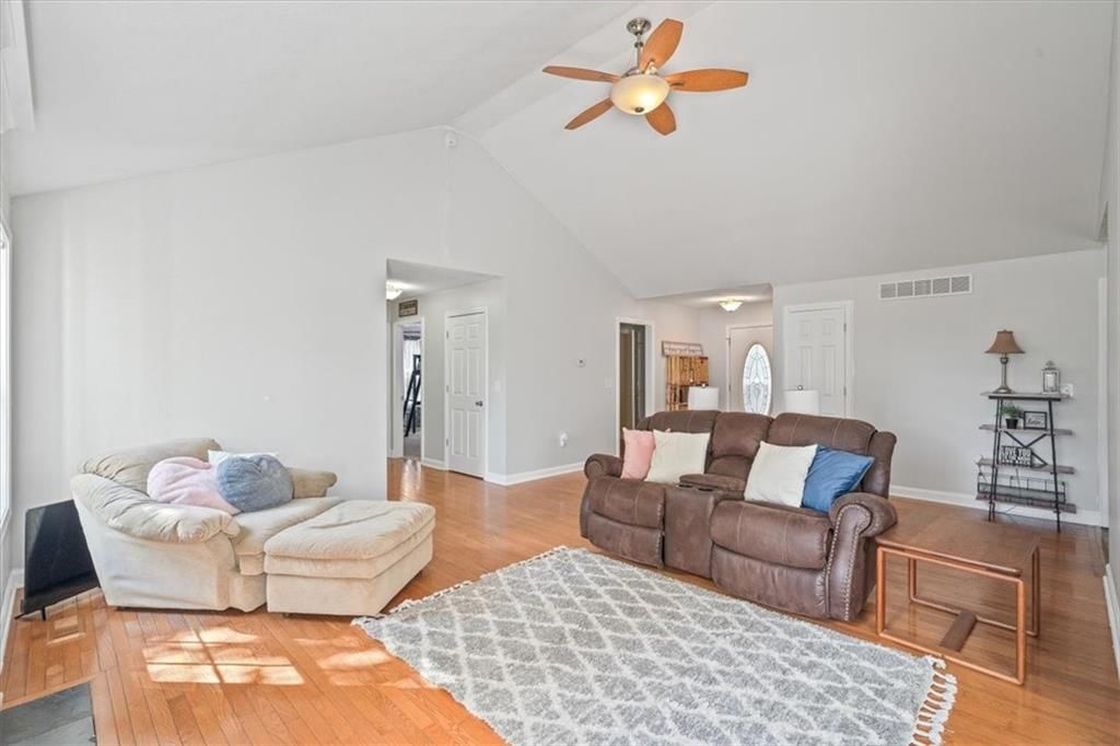 13663 Barber Avenue — photo 4