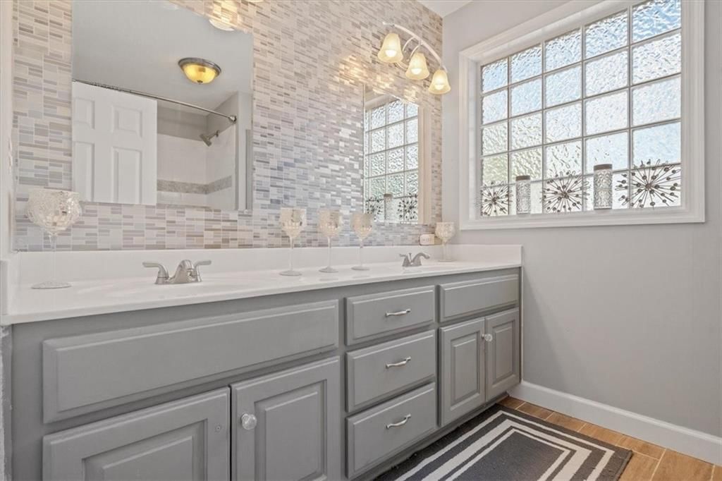 13663 Barber Avenue — photo 11