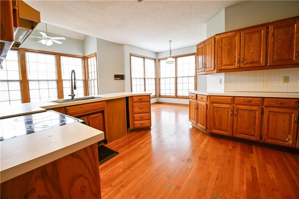 11730 Garnett Street — photo 11