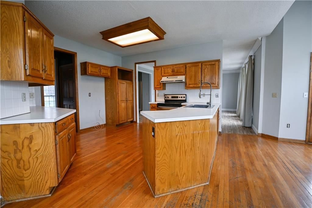 11730 Garnett Street — photo 15