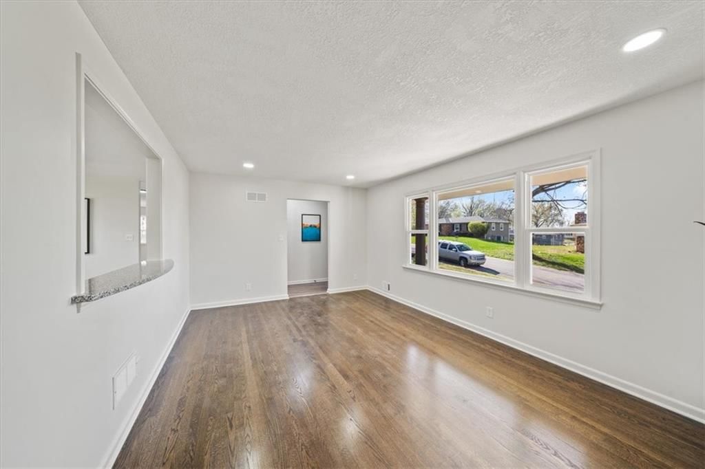 7318 Greeley Avenue — photo 5