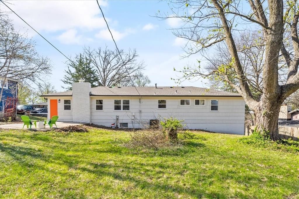 7318 Greeley Avenue — photo 27